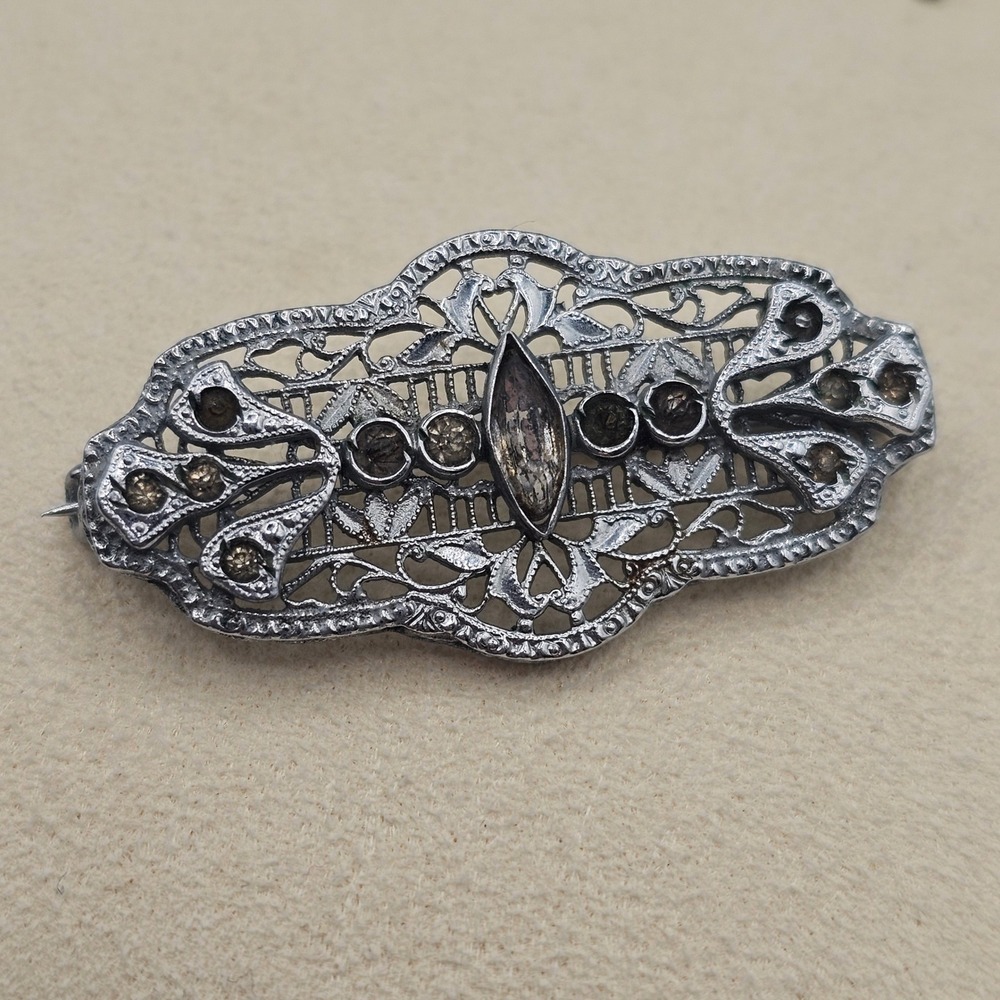 JHP Filigree Brooch Pin Silver Tone Rhinestone Art Deco Style‎ Flapper